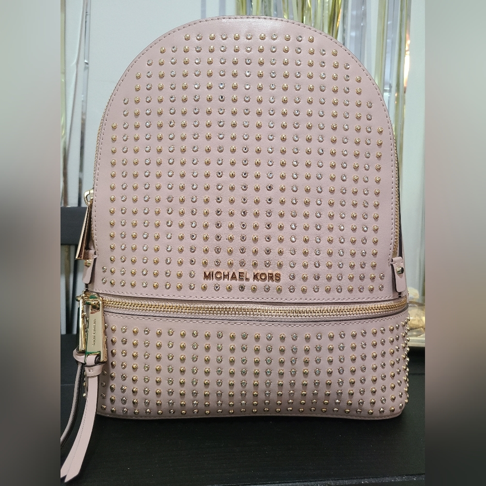 Micheal kors back pack